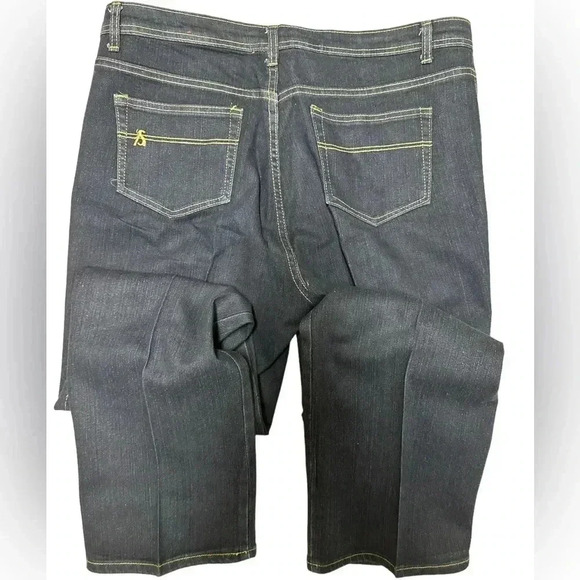 Ashley,‎ Stewart jeans - Picture 4 of 6